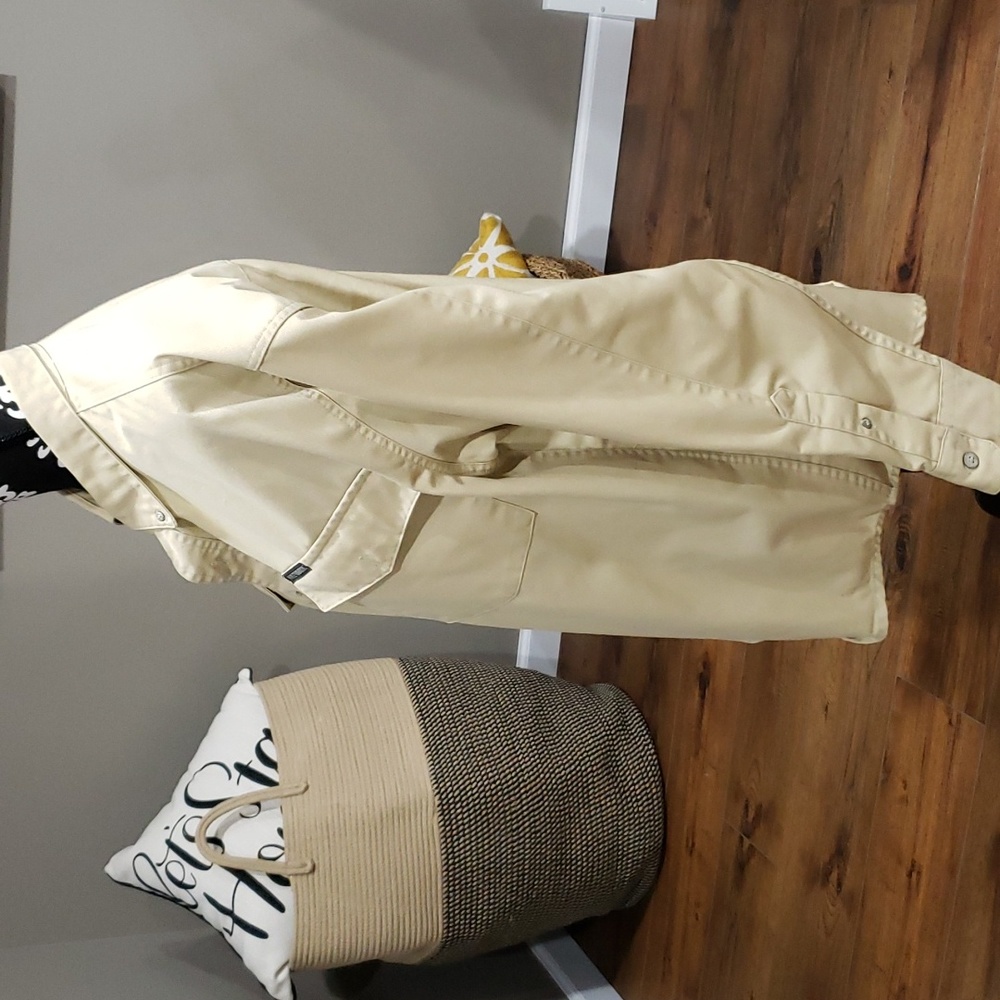 Harley-Davidson garage button down shirt - Picture 4 of 9